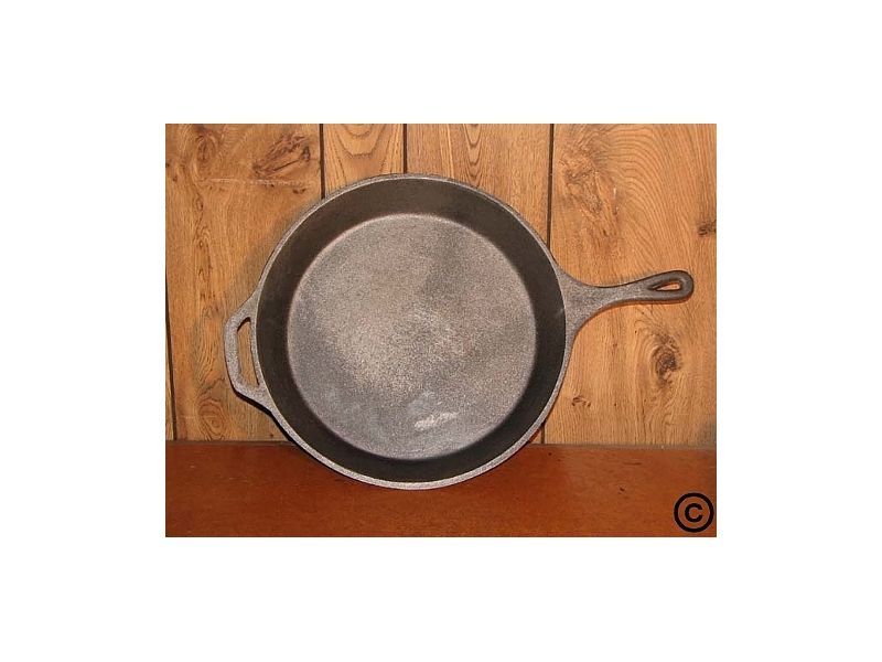 15 INCH PRE-SEASONED CAST IRON SKILLET