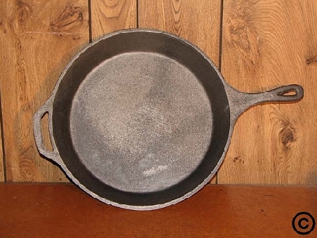 15 INCH PRE-SEASONED CAST IRON SKILLET